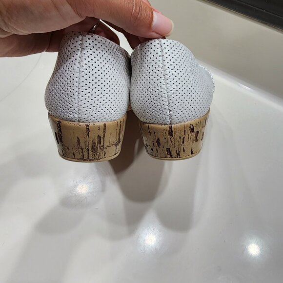 white Leather peep toe shoe - Picture 4 of 8